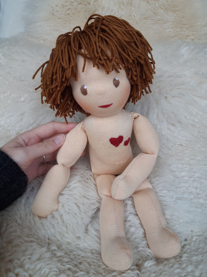 Therapiepuppe für die Kinderphysiotherapie nach z.B. Vojta oder Bobath, Demopuppe, Schulungspuppe, Übungspuppe, weiche bewegliche Therapiepuppe mit anbeugbaren Gliedern, handgemachte Stoffpuppe kaufen, Waldorfart, Kinderosteopathie, Heilungspuppe, Reflex