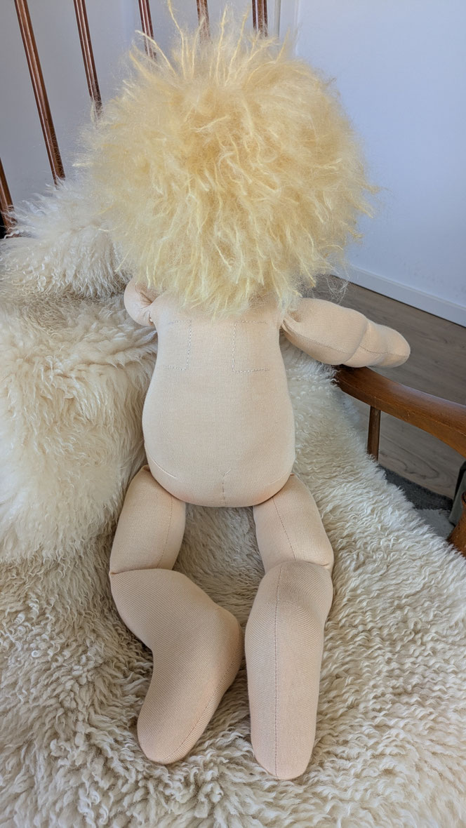 Therapiepuppe für die Kinderphysiotherapie nach z.B. Vojta oder Bobath, Demopuppe, Schulungspuppe, Übungspuppe, weiche bewegliche Therapiepuppe mit anbeugbaren Gliedern, handgemachte Stoffpuppe kaufen, Waldorfart, flexible lebensgroße Babypuppe