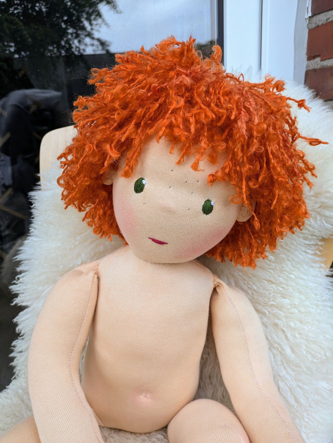 Therapiepuppe für die Kinderphysiotherapie nach z.B. Vojta oder Bobath, Demopuppe, Schulungspuppe, Übungspuppe, weiche bewegliche Therapiepuppe mit anbeugbaren Gliedern, handgemachte Stoffpuppe kaufen, Waldorfart, flexible lebensgroße Babypuppe