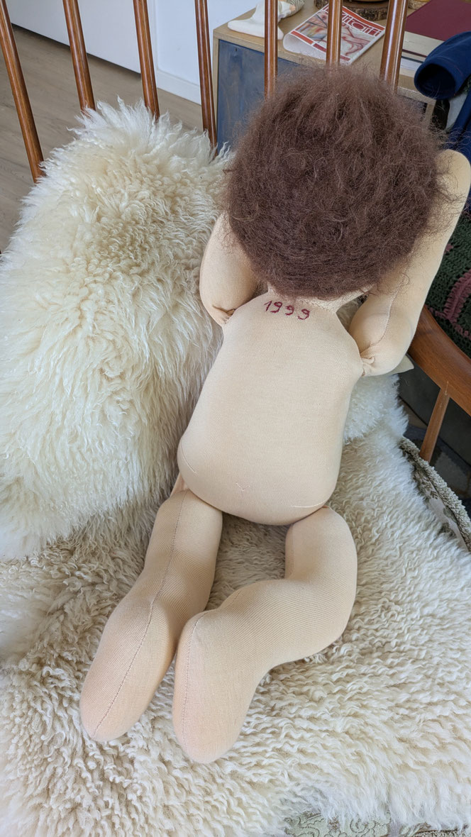 Bobathpuppe, Demopuppe, Therapiepuppe, Vojtapuppe, Waldorfart, handgemachte Stoffpuppe kaufen, Berta Bobath, individuelle Wunschpuppe, weiche bewegliche Babypuppe mit anbeugbaren Gliedern, Palliativpflege Hilfsmittel