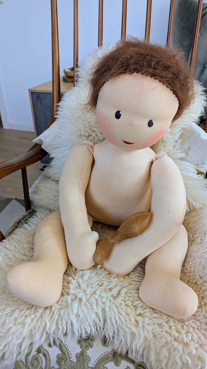 Therapiepuppe für die Kinderphysiotherapie nach z.B. Vojta oder Bobath, Demopuppe, Schulungspuppe, Übungspuppe, weiche bewegliche Therapiepuppe mit anbeugbaren Gliedern, handgemachte Stoffpuppe kaufen, Waldorfart, flexible lebensgroße Babypuppe