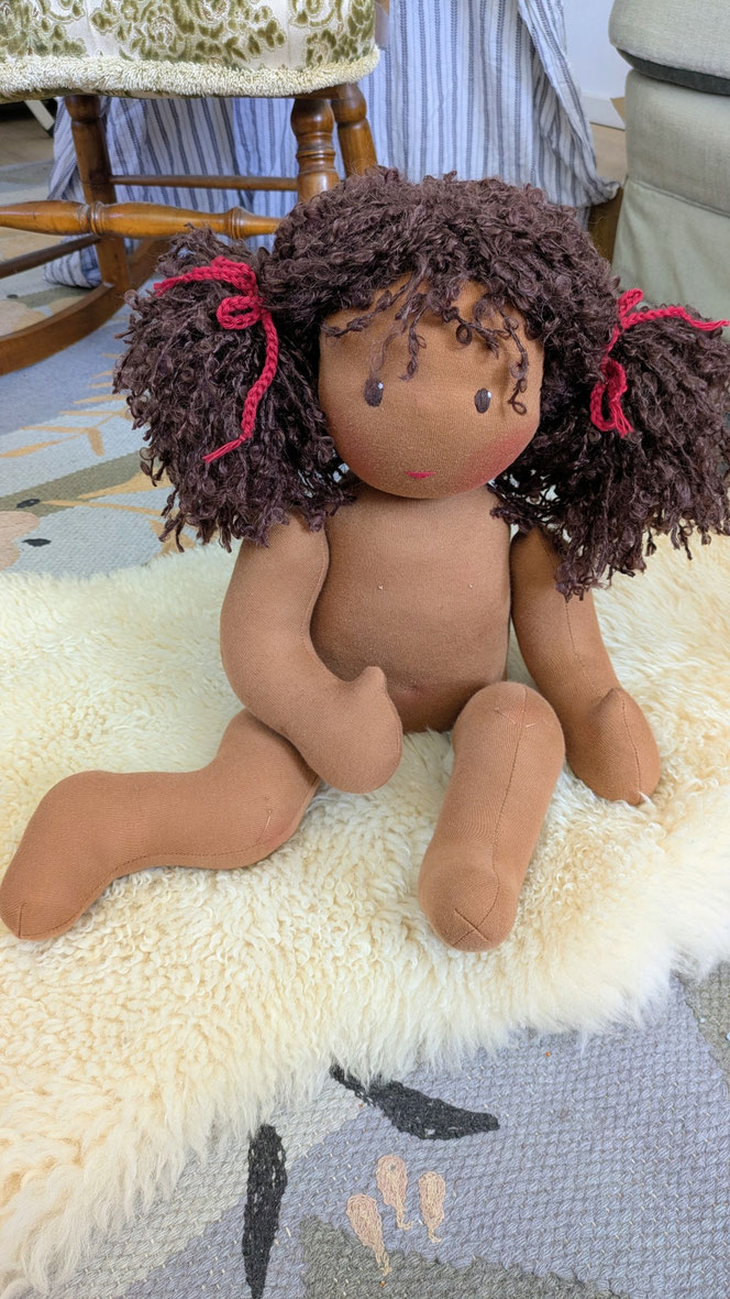Therapiepuppe für die Kinderphysiotherapie nach z.B. Vojta oder Bobath, Demopuppe, Schulungspuppe, Übungspuppe, weiche bewegliche Therapiepuppe mit anbeugbaren Gliedern, handgemachte Stoffpuppe kaufen, Waldorfart, flexible lebensgroße Babypuppe