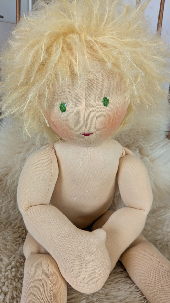 Therapiepuppe für die Kinderphysiotherapie nach z.B. Vojta oder Bobath, Demopuppe, Schulungspuppe, Übungspuppe, weiche bewegliche Therapiepuppe mit anbeugbaren Gliedern, handgemachte Stoffpuppe kaufen, Waldorfart, flexible lebensgroße Babypuppe