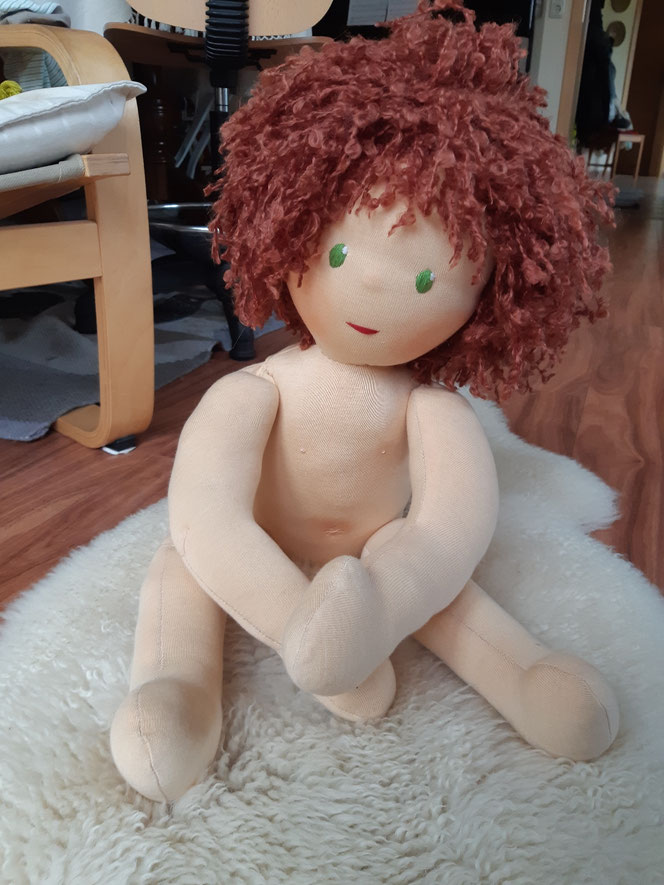 Therapiepuppe für die Kinderphysiotherapie nach z.B. Vojta oder Bobath, Demopuppe, Schulungspuppe, Übungspuppe, weiche bewegliche Therapiepuppe mit anbeugbaren Gliedern, handgemachte Stoffpuppe kaufen, Waldorfart, flexible lebensgroße Babypuppe