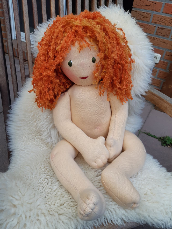 Therapiepuppe für die Kinderphysiotherapie nach z.B. Vojta oder Bobath, Demopuppe, Schulungspuppe, Übungspuppe, weiche bewegliche Therapiepuppe mit anbeugbaren Gliedern, handgemachte Stoffpuppe kaufen, Waldorfart, flexible lebensgroße Babypuppe