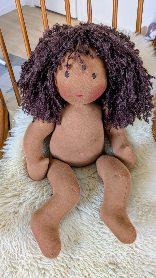Therapiepuppe für die Kinderphysiotherapie nach z.B. Vojta oder Bobath, Demopuppe, Schulungspuppe, Übungspuppe, weiche bewegliche Therapiepuppe mit anbeugbaren Gliedern, handgemachte Stoffpuppe kaufen, Waldorfart, flexible lebensgroße Babypuppe