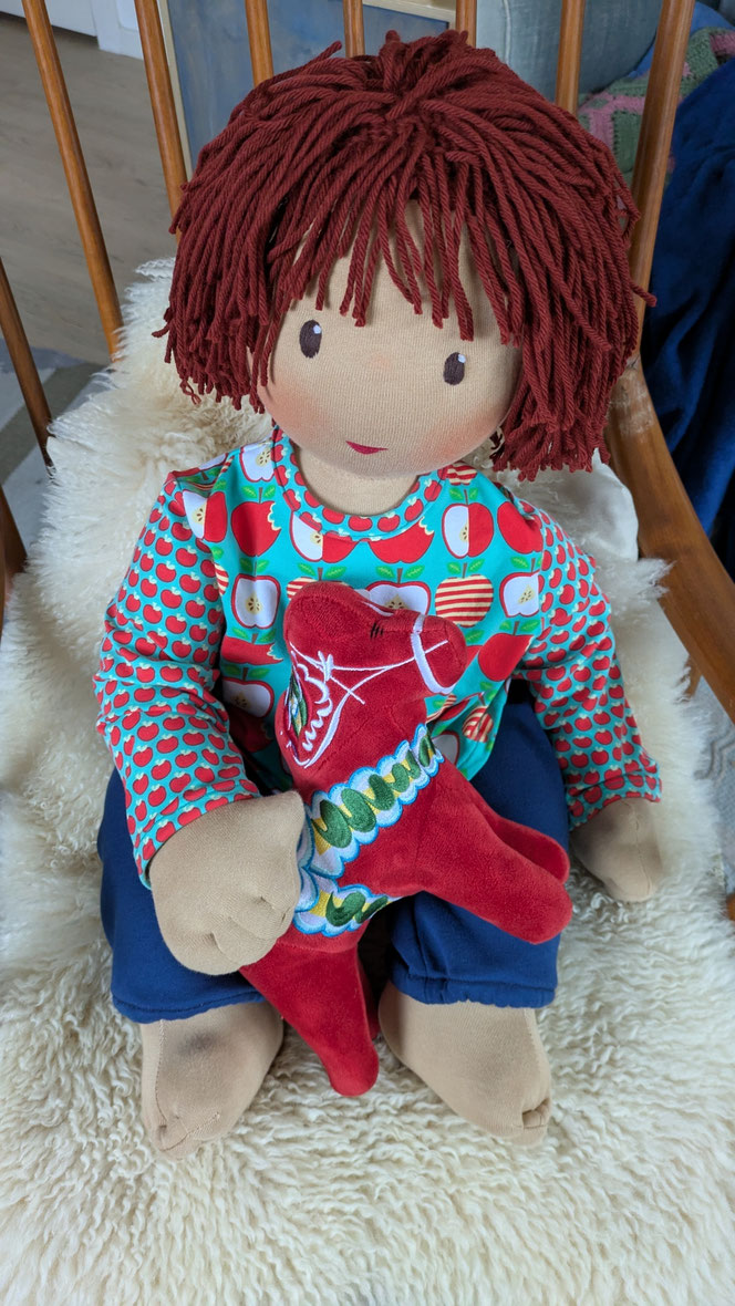 Therapiepuppe für die Kinderphysiotherapie nach z.B. Vojta oder Bobath, Demopuppe, Schulungspuppe, Übungspuppe, weiche bewegliche Therapiepuppe mit anbeugbaren Gliedern, handgemachte Stoffpuppe kaufen, Waldorfart, flexible lebensgroße Babypuppe