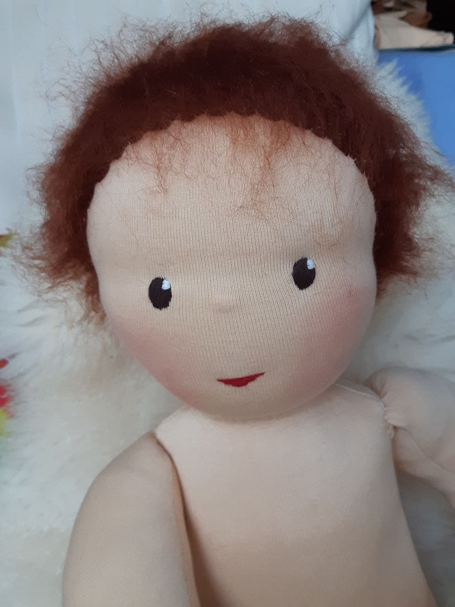 Therapiepuppe, Demopuppe, Physiotherapie-Puppe, Puppe für Vojta-Therapie, Kinderphysiotherapie, Handling erklären, handgemachte Puppe, Waldorfart, Bio-Stoffpuppe, bio-fair, Wunschpuppe, individuelle Stoffpuppe, Puppenhandwerk, Puppe als Arbeitsmaterial