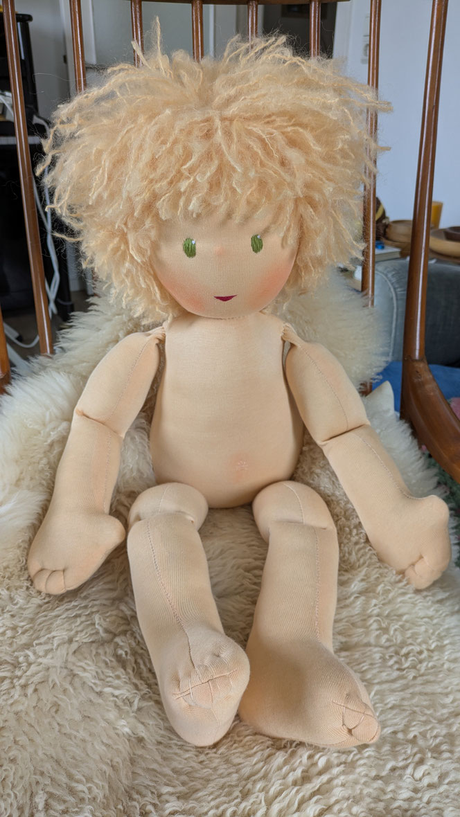 Vojtapuppe, Demopuppe, Bobathpuppe, Puppe für Kinderphysiotherapie, Kinderosteopathie, weiche bewegliche Therapiepuppe mit anbeugbaren Gliedern, handgemachte Stoffpuppe kaufen, Waldorfart, eigene individuelle Wunschpuppe herstellen lassen, Puppenhandwerk