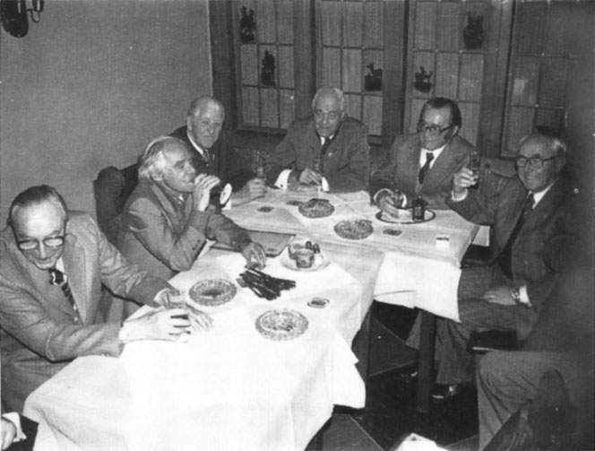 Treffen der Gründungsmitglieder Ende 1976 zum Austausch von Erinnerungen.  von links Dr. Helmut Intorf, Theo Heinrichs, Walter Eberhardt, Willy Kersjes, Karl Pfeffer und Toni Lützenkirchen.