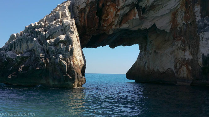 Felsentor "L'Arco" am Cala Goloritze
