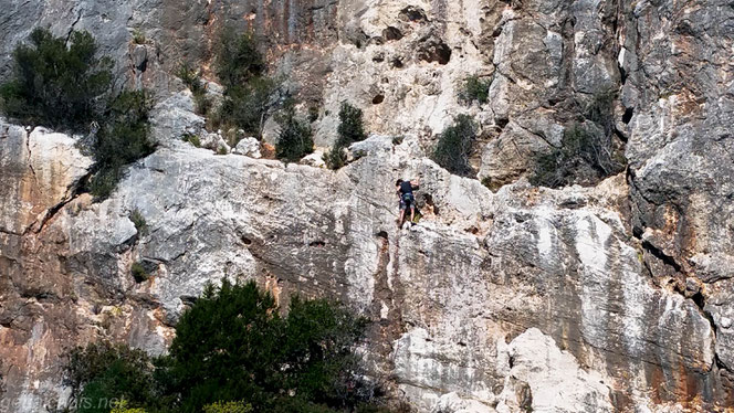 Sportkletterer an der Cala Fuili