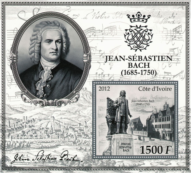 Links in einem ovalen Rahmen ist das Portät von Bach auf einem edlen Briefmarkenblock aus der Elfenbeiküste. Rechts oben ist das Siegel von Bach, rechts unten die Briefmarke mit dem Bachdenkmal in Leipzig. Links unten ist die Unterschrift Bachs.