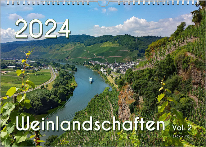 Ein Weinkalender: Man blickt auf ein tiefes Tal mit einem Fluß. Links ist eine Straße, rechts sind Weinberge und eine Ortschaft. Im Hintergund sind Berge. Oben links ist das Jahr, unten der Kalendertitel.