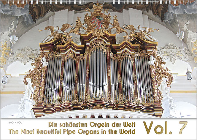 Es ist das Titelblatt eines Orgelkalenders aus den vergangenen Jahren. In den oberen vier Fünfteln ist das Foto der Orgel. Unten auf weißer Fläche steht der Titel und die Vol.-Nummer.