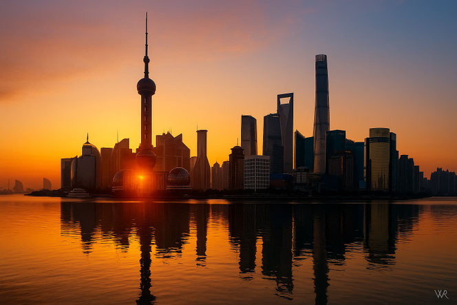 Sonnenaufgang über Shanghai | Dr. Wrede & Partner