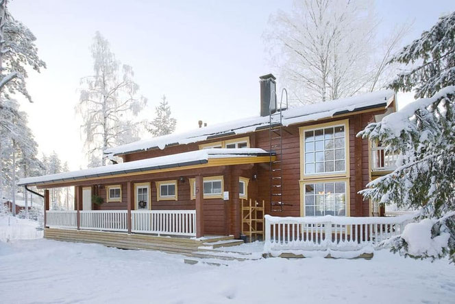 Der Tanz in den Mai in Kuusamo, Finnland - Blockhausexperten und Partner wünschen allen ein schönes Maifest - Schwerin - Rostock - Wismar - Güstrow - Bad Doberan - Rügen - Ribnitz-Damgarten - Stralsund - Neustrelitz - Waren, Müritz, Winterfestes Holzhaus