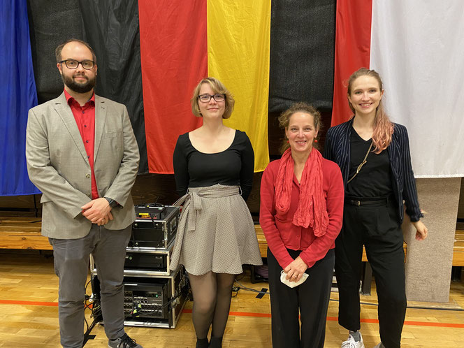 Der neue Vorstand der BVV: Steffen Ostehr (Linke), Chantal Münster (Grüne), Inka Seidel-Grothe (Tierschutzpartei) und Luise Lehmann (SPD)