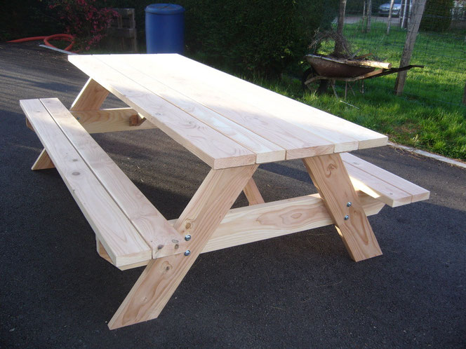 Table Picnic  430€ TTC l'ensemble