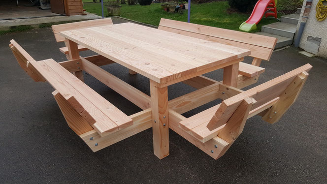 Table 4 bancs confort rectangulaire  670€ TTC l'ensemble