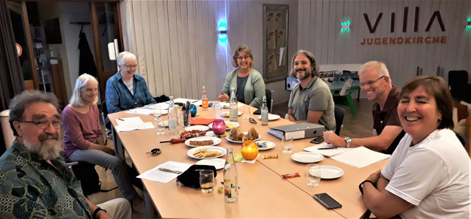 Momentan sind nur Online-Treffen möglich: (vlnr): Michael Straub, Irmgard Frank, Dorothea Schaupp, Antje Böttcher, Luca Ghiretti, Willi Traichel, Iris Feldmann. Es fehlen: Jörg Mauch und Ernst Herold. 