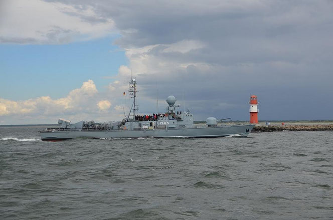 Ein letztes Passieren der Molenköpfe von Warnemünden - Foto: Tiono Kunzmann