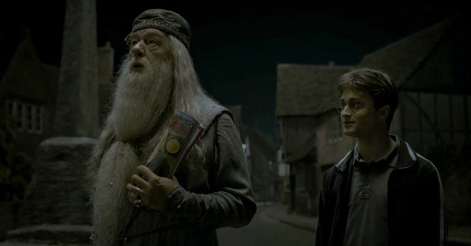 Le réalisateur du sixième film avait utilisé Wiltshire pour une scène dans le village du professeur Slughorn (Harry Potter et le Prince de Sang-Mêlé - 2009)