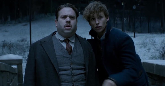 Jacob Kowalski (Dan Fogler) et Norbert Dragonneau (Eddie Redmayne) dans le troisième trailer du premier film