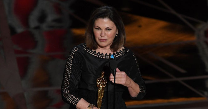 Colleen Atwood à la 89ème cérémonie des Oscars recevant son prix (AFP/Getty Images)