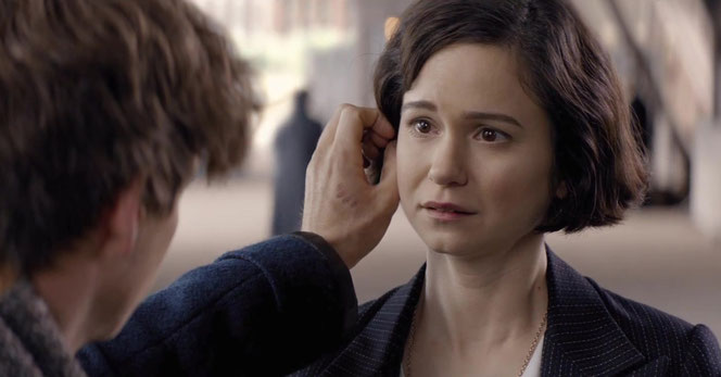 Norbert Dragonneau (Eddie Redmayne) et Tina Goldstein (Katherine Waterston)