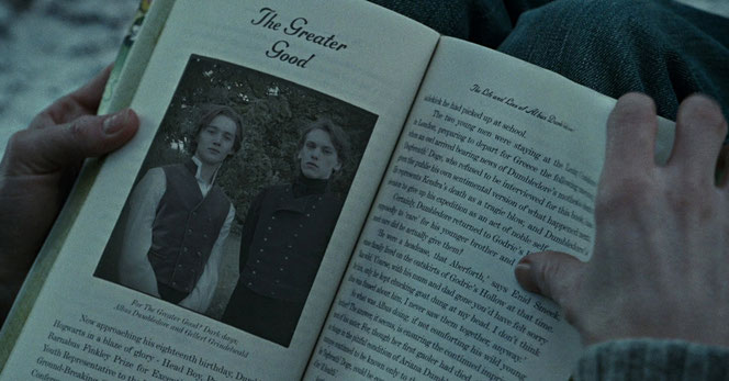 Dumbledore et Grindelwald dans leur jeunesse, dans le livre de Rita Skeeter (HP7 Partie 1)