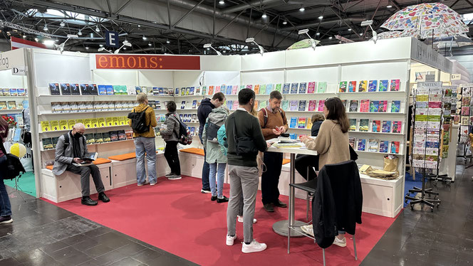 Am Stand.
