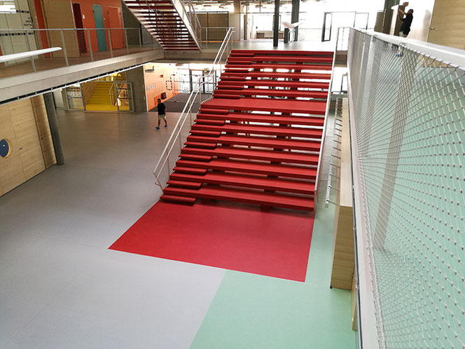 Aula, Lesetreppe.