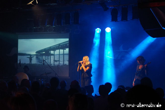 Die Band Mila Mar in der Sumpfblume auf dem Autumn Moon Festival in Hameln. 