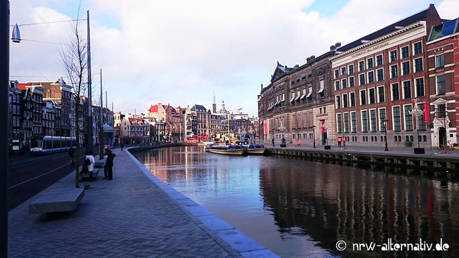 Eine Gracht in Amsterdam.