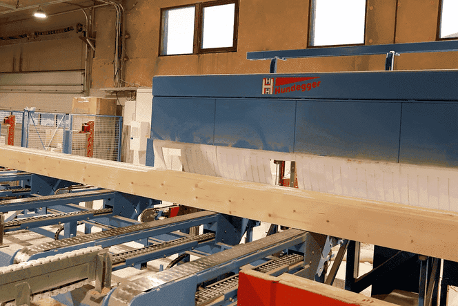 Produktion der Holzhäuser in massiver Blockbaiweise in Nordfinnland - Wir suchen Kooperationspartner (Zimmerei oder Baufirma mit Vertrieb und Architekten) in Schleswig-Holstein. 
