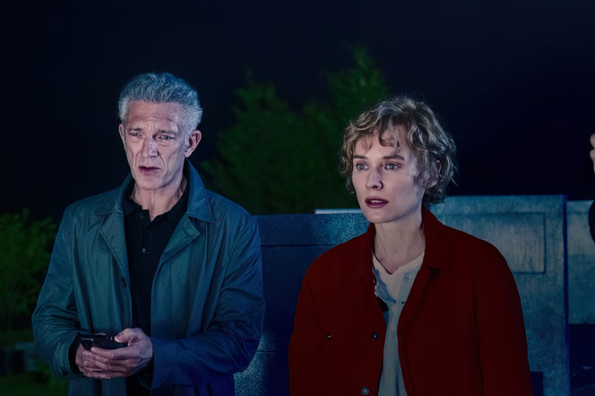 Après la mort de sa femme, Karsh (Vincent Cassel) continue de voir sa sœur jumelle Terry (Diane Kruger) (©Pyramide Distribution).