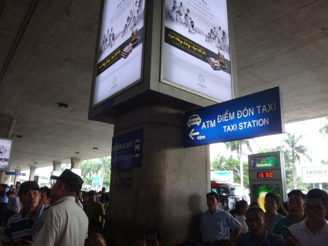 You see the sign "texi station" on the left, keep walking to the end of the line of taxi Source: onegai kaeru