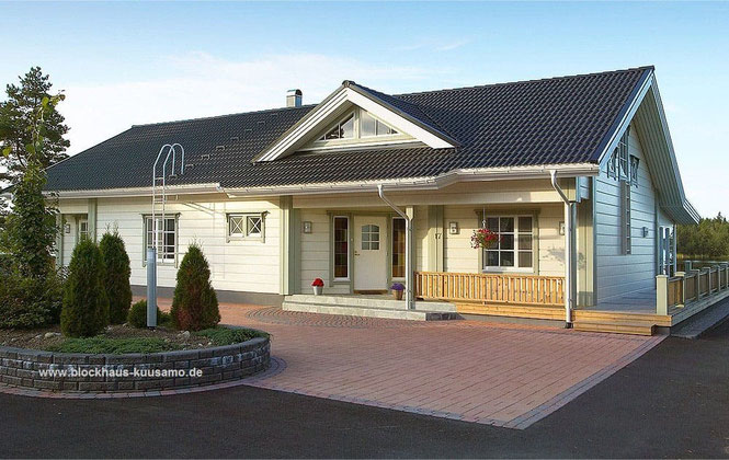 Ökologisches Blockhaus als Wohnhaus - Kindergarten, Hotel, Architektenhäuser, Wohnhäuser, Bonität, Auszeichnungen, Award, Preise, Zertifikat, Fachzeitschrift