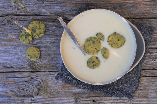 Kräuterschöberl in cremiger Suppe
