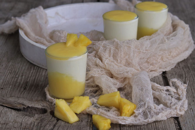 Ananasmousse mit Topfencreme