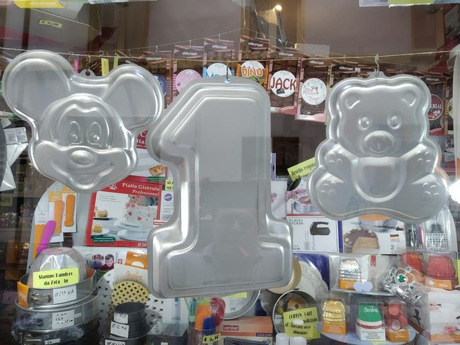 Stampi in alluminio per le torte dei vostri bambini Topolino,numero uno e orsetto