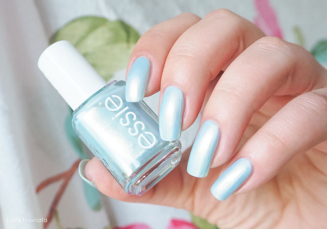 swatch essie classical cliché Tropical Lights Collection 2016