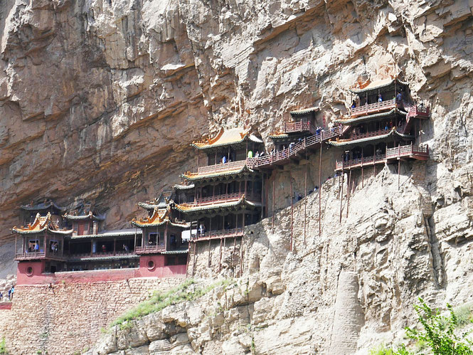 Ein hängendes Kloster, China (Foto Reinhard Helle)