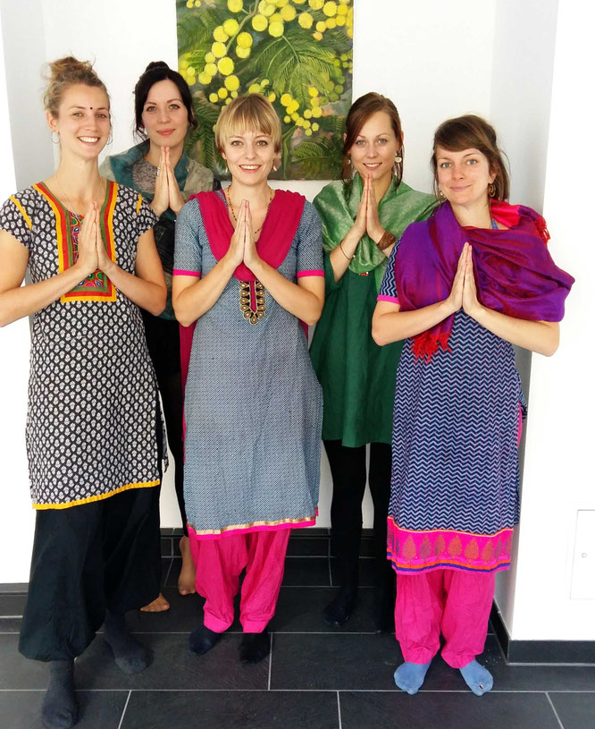 Meine Teilnehmerinnen im indischen Look.