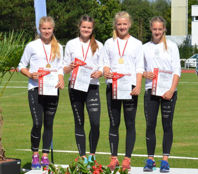 Von links: Leonie Frank – Paula Rücker – Carolin Friedrich - Anne Meister