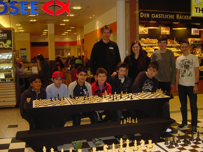 v.l.n.r: Imran Siddique, Tommy Le, Muhammed Kizilkaya, Kay Kersten, Leon Klose, Tim Wasmuth, Tom-Jonas Werner, Marcel Schmidt.