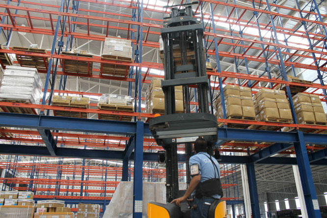 Interior de terminal de Carga SBGL