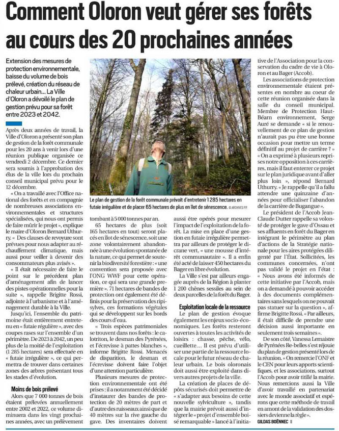 La République des Pyrénées retrace la réunion Publique du 2 décembre 2022 concernant la nouvelle gestion des forêts communales d'Oloron Sainte Marie. ACCOB 