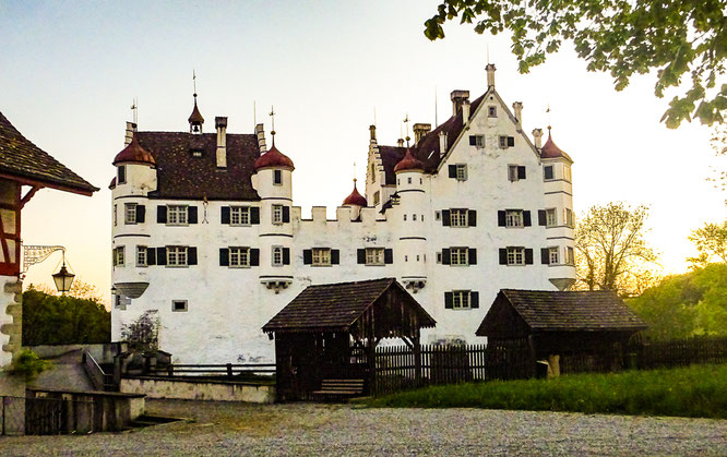 schon fast unglaublich, wenn man sich vorstellt, wie man vor 400 Jahren ein solches Schloss in nur 11 Wochen aufbauen konnte!